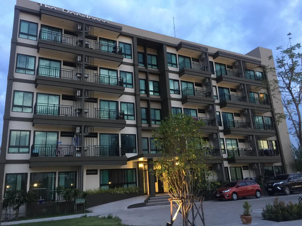 The Residence Thepkanjana Ban Khlong Krathum Baen Luaran gambar