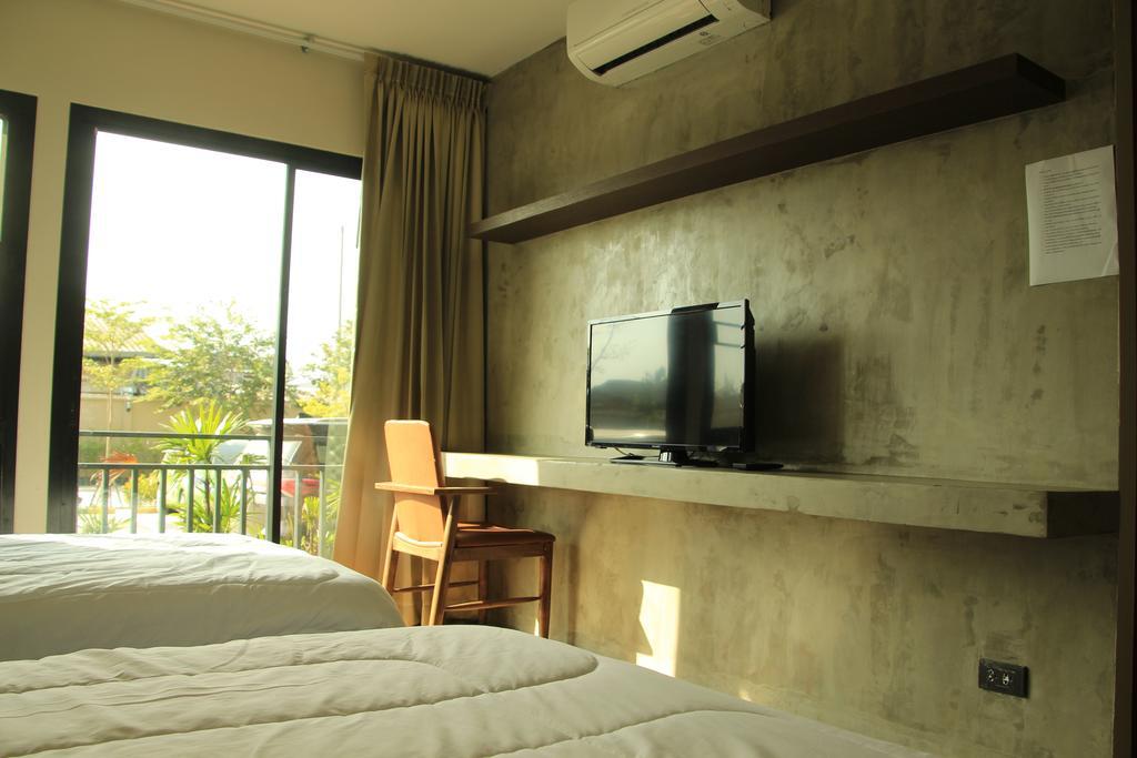 The Residence Thepkanjana Ban Khlong Krathum Baen Luaran gambar