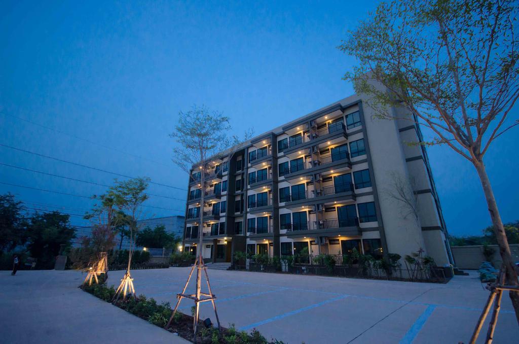 The Residence Thepkanjana Ban Khlong Krathum Baen Luaran gambar