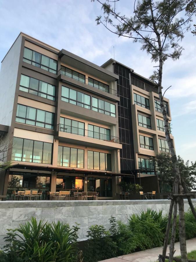 The Residence Thepkanjana Ban Khlong Krathum Baen Luaran gambar